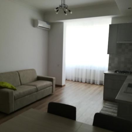 Apartment Lev Tolstoy 63 Κισινάου Εξωτερικό φωτογραφία